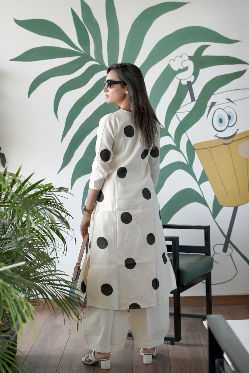 Bold Dots