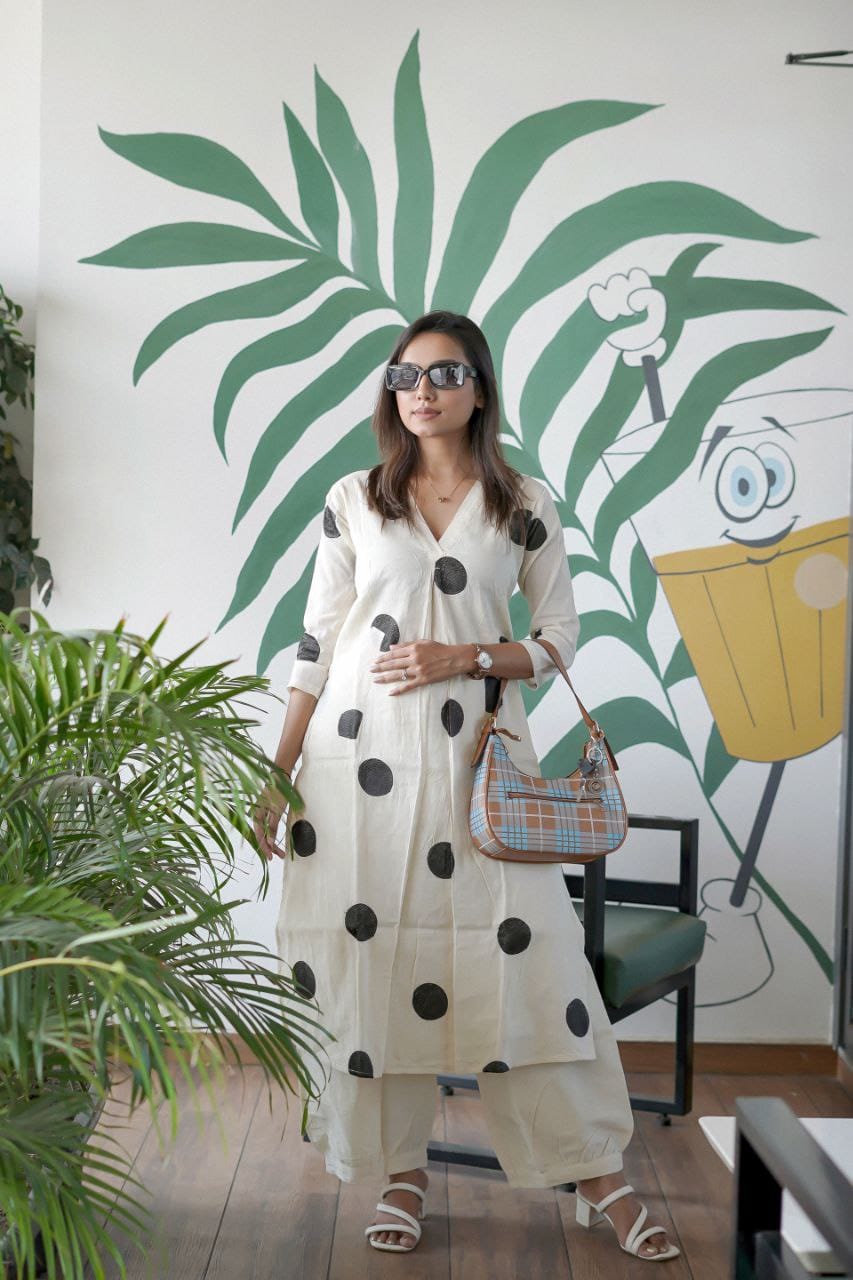 Bold Dots
